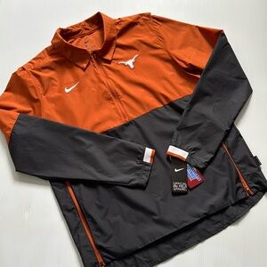 Nike Men's Burnt Orange and Black Texas Longhorns quarter zip Jacket.  Medium